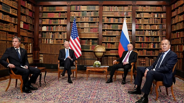 This image has an empty alt attribute; its file name is Joe-Biden-e-Vladimir-Putin_ne-Gjeneve-1.jpg