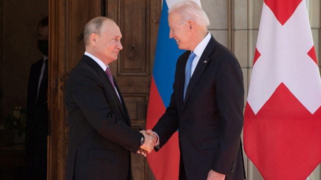 This image has an empty alt attribute; its file name is Vladimir-Putin-e-Joe-Biden_ne-Gjeneve.jpg