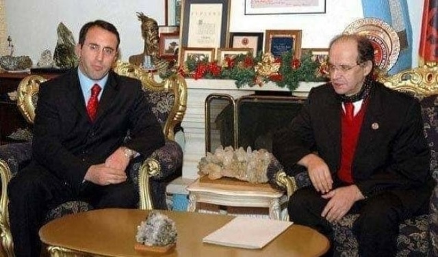 This image has an empty alt attribute; its file name is Ramush-Haradinaj-e-Ibrahim-Rugova.jpg