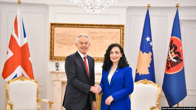 This image has an empty alt attribute; its file name is Tony-Blair-e-Vjosa-Osmani.jpg