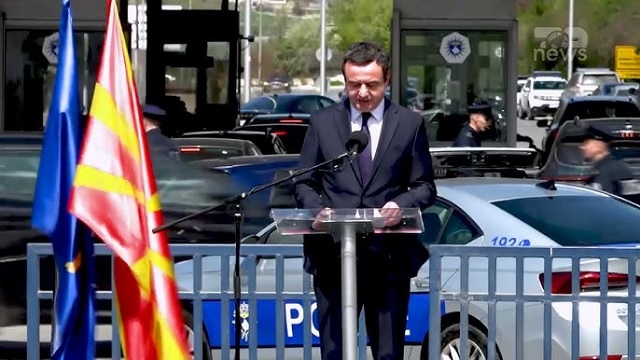This image has an empty alt attribute; its file name is Albin-Kurti-ne-hapjen-e-pikes-se-perbashket-kufitare-Kosove-Maqedoni-e-Veriut.jpg