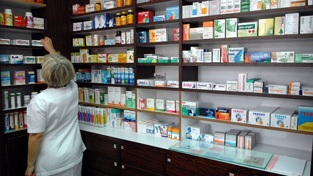 This image has an empty alt attribute; its file name is Farmaci-ne-Tirane.jpg