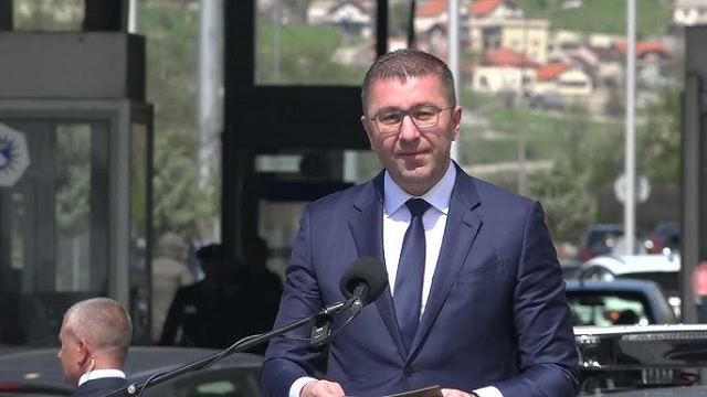 This image has an empty alt attribute; its file name is Hristijan-Mickoski-ne-hapjen-e-pikes-se-perbashket-kufitare-Kosove-Maqedoni-e-Veriut.jpg